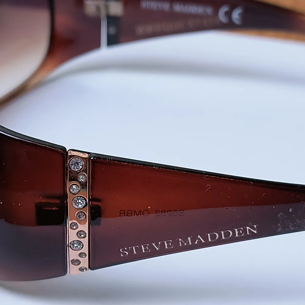 Steve Madden Brown Gradient Sunglasses